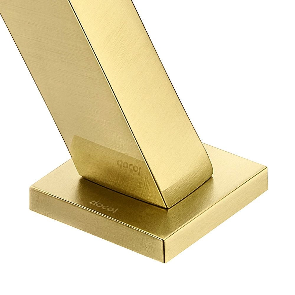 Torneira Docol Stillo 820272 de Bancada Ouro Escovado